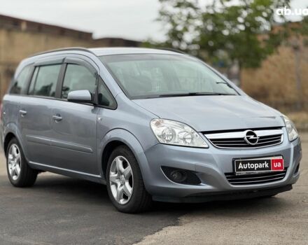 Серый Опель Зафира, объемом двигателя 1.9 л и пробегом 345 тыс. км за 6590 $, фото 13 на Automoto.ua