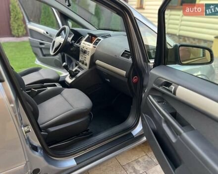 Серый Опель Зафира, объемом двигателя 1.8 л и пробегом 219 тыс. км за 6300 $, фото 22 на Automoto.ua