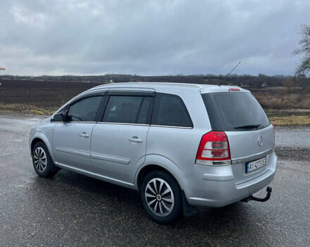 Серый Опель Зафира, объемом двигателя 1.69 л и пробегом 300 тыс. км за 6000 $, фото 4 на Automoto.ua