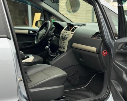 Серый Опель Зафира, объемом двигателя 1.9 л и пробегом 345 тыс. км за 6590 $, фото 39 на Automoto.ua