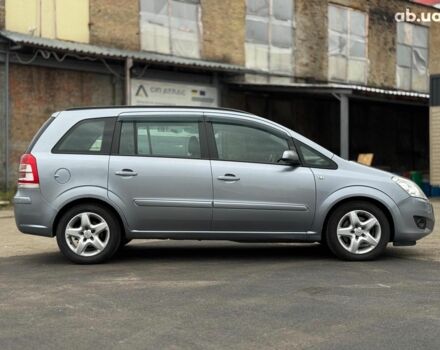 Серый Опель Зафира, объемом двигателя 1.9 л и пробегом 345 тыс. км за 6590 $, фото 11 на Automoto.ua