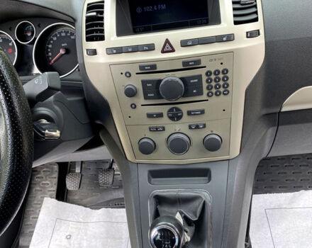 Серый Опель Зафира, объемом двигателя 1.7 л и пробегом 235 тыс. км за 5500 $, фото 6 на Automoto.ua