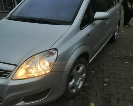 Серый Опель Зафира, объемом двигателя 1.9 л и пробегом 305 тыс. км за 7700 $, фото 1 на Automoto.ua