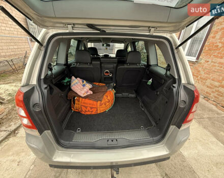 Серый Опель Зафира, объемом двигателя 1.91 л и пробегом 211 тыс. км за 6099 $, фото 5 на Automoto.ua