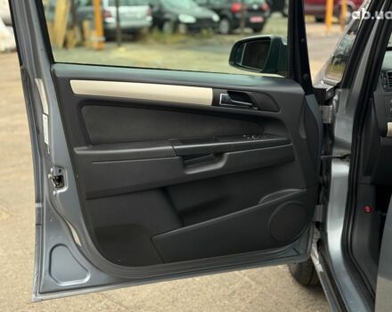 Серый Опель Зафира, объемом двигателя 1.9 л и пробегом 345 тыс. км за 6590 $, фото 16 на Automoto.ua