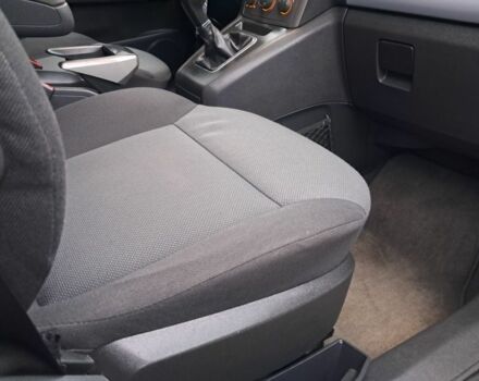 Серый Опель Зафира, объемом двигателя 1.6 л и пробегом 218 тыс. км за 5899 $, фото 23 на Automoto.ua