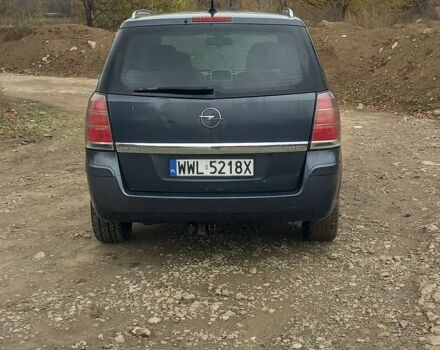 Серый Опель Зафира, объемом двигателя 2 л и пробегом 330 тыс. км за 3300 $, фото 3 на Automoto.ua