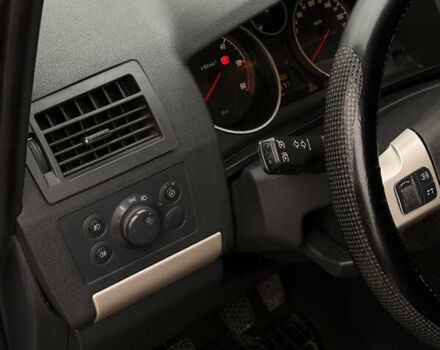 Серый Опель Зафира, объемом двигателя 1.69 л и пробегом 280 тыс. км за 4200 $, фото 22 на Automoto.ua