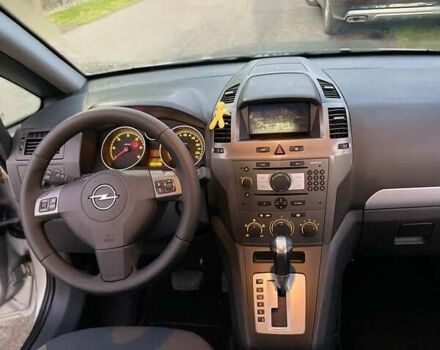 Серый Опель Зафира, объемом двигателя 1.9 л и пробегом 265 тыс. км за 7300 $, фото 1 на Automoto.ua