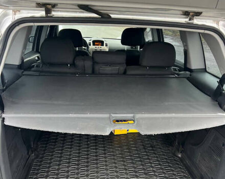 Серый Опель Зафира, объемом двигателя 1.69 л и пробегом 300 тыс. км за 6000 $, фото 14 на Automoto.ua