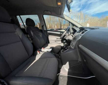 Серый Опель Зафира, объемом двигателя 2.2 л и пробегом 194 тыс. км за 6400 $, фото 12 на Automoto.ua