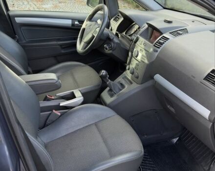 Серый Опель Зафира, объемом двигателя 1.9 л и пробегом 298 тыс. км за 3290 $, фото 8 на Automoto.ua