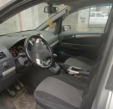 Серый Опель Зафира, объемом двигателя 1.91 л и пробегом 244 тыс. км за 7000 $, фото 3 на Automoto.ua