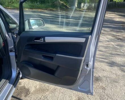 Серый Опель Зафира, объемом двигателя 1.8 л и пробегом 242 тыс. км за 5900 $, фото 10 на Automoto.ua