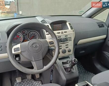 Опель Зафира 2008 в Дубно на Automoto.ua Серый Опель Зафира, объемом двигателя 1.6 л и пробегом 181 тыс. км за 5450 $, фото 11 на Automoto.ua