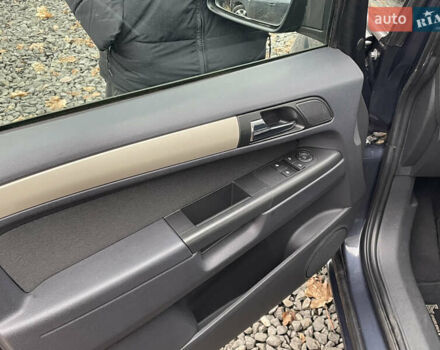 Серый Опель Зафира, объемом двигателя 1.8 л и пробегом 187 тыс. км за 5850 $, фото 12 на Automoto.ua