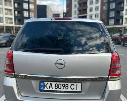 Серый Опель Зафира, объемом двигателя 1.69 л и пробегом 272 тыс. км за 5800 $, фото 11 на Automoto.ua