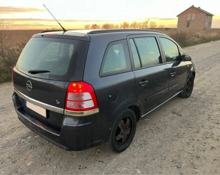 Серый Опель Зафира, объемом двигателя 1.9 л и пробегом 281 тыс. км за 2800 $, фото 4 на Automoto.ua