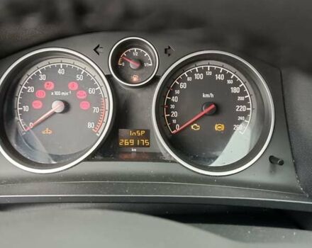 Серый Опель Зафира, объемом двигателя 1.8 л и пробегом 268 тыс. км за 5550 $, фото 14 на Automoto.ua