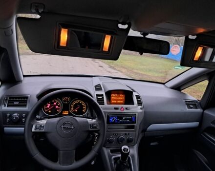 Серый Опель Зафира, объемом двигателя 1.6 л и пробегом 218 тыс. км за 5899 $, фото 19 на Automoto.ua