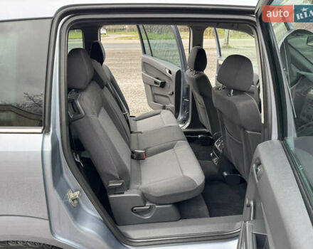 Серый Опель Зафира, объемом двигателя 1.91 л и пробегом 176 тыс. км за 6500 $, фото 39 на Automoto.ua