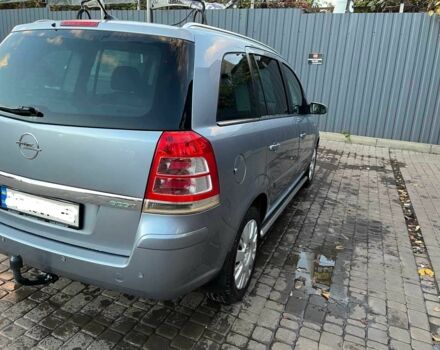 Серый Опель Зафира, объемом двигателя 1.6 л и пробегом 140 тыс. км за 7620 $, фото 1 на Automoto.ua