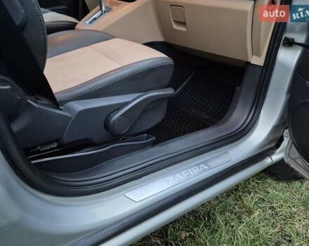 Сірий Опель Зафіра, об'ємом двигуна 1.91 л та пробігом 288 тис. км за 6300 $, фото 13 на Automoto.ua