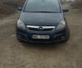 Серый Опель Зафира, объемом двигателя 2 л и пробегом 330 тыс. км за 3300 $, фото 1 на Automoto.ua