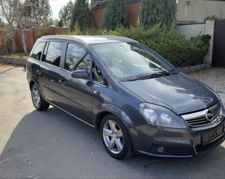 Серый Опель Зафира, объемом двигателя 1.9 л и пробегом 298 тыс. км за 3290 $, фото 2 на Automoto.ua