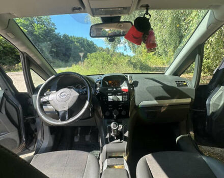 Серый Опель Зафира, объемом двигателя 1.6 л и пробегом 183 тыс. км за 5500 $, фото 10 на Automoto.ua