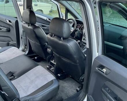 Серый Опель Зафира, объемом двигателя 1.69 л и пробегом 295 тыс. км за 6100 $, фото 7 на Automoto.ua