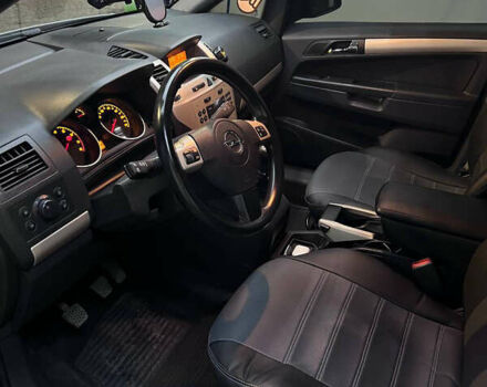 Серый Опель Зафира, объемом двигателя 1.8 л и пробегом 199 тыс. км за 5490 $, фото 5 на Automoto.ua