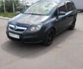 Серый Опель Зафира, объемом двигателя 1.9 л и пробегом 214 тыс. км за 5500 $, фото 1 на Automoto.ua