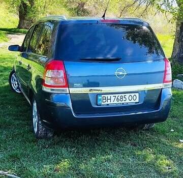 Серый Опель Зафира, объемом двигателя 1.7 л и пробегом 280 тыс. км за 6999 $, фото 5 на Automoto.ua