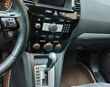 Серый Опель Зафира, объемом двигателя 1.9 л и пробегом 336 тыс. км за 6300 $, фото 3 на Automoto.ua