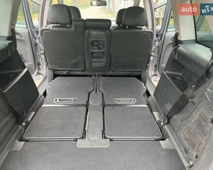 Серый Опель Зафира, объемом двигателя 1.6 л и пробегом 140 тыс. км за 7500 $, фото 27 на Automoto.ua