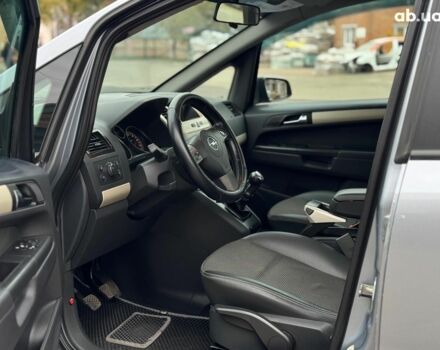 Серый Опель Зафира, объемом двигателя 1.9 л и пробегом 345 тыс. км за 6590 $, фото 14 на Automoto.ua