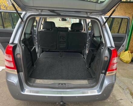 Серый Опель Зафира, объемом двигателя 1.6 л и пробегом 140 тыс. км за 7620 $, фото 23 на Automoto.ua