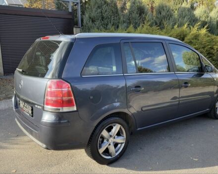 Серый Опель Зафира, объемом двигателя 1.9 л и пробегом 298 тыс. км за 3290 $, фото 4 на Automoto.ua