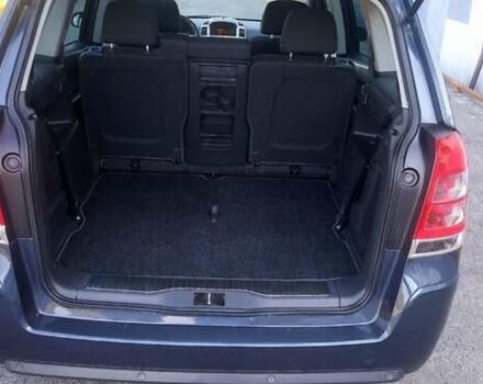 Серый Опель Зафира, объемом двигателя 1.8 л и пробегом 190 тыс. км за 6700 $, фото 3 на Automoto.ua