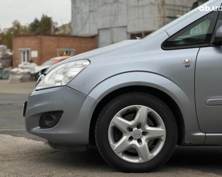 Серый Опель Зафира, объемом двигателя 1.9 л и пробегом 345 тыс. км за 6590 $, фото 3 на Automoto.ua