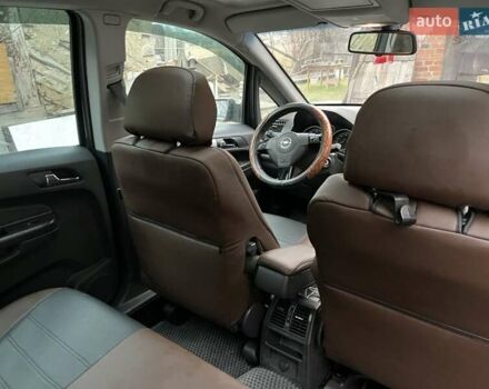 Серый Опель Зафира, объемом двигателя 1.7 л и пробегом 287 тыс. км за 6300 $, фото 10 на Automoto.ua