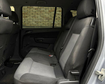 Серый Опель Зафира, объемом двигателя 1.69 л и пробегом 280 тыс. км за 4200 $, фото 27 на Automoto.ua