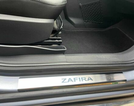Серый Опель Зафира, объемом двигателя 1.6 л и пробегом 140 тыс. км за 7620 $, фото 21 на Automoto.ua