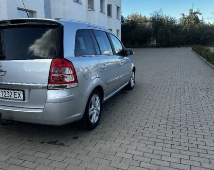 Опель Зафира 2008 в Житомире на Automoto.ua Серый Опель Зафира, объемом двигателя 1.9 л и пробегом 236 тыс. км за 5800 $, фото 1 на Automoto.ua