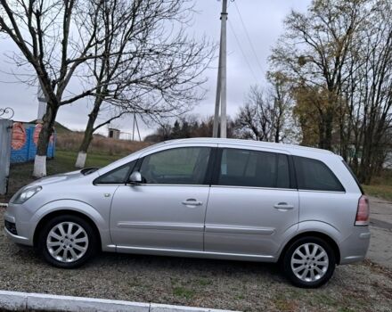 Серый Опель Зафира, объемом двигателя 1.6 л и пробегом 218 тыс. км за 5899 $, фото 3 на Automoto.ua