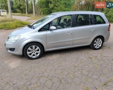 Серый Опель Зафира, объемом двигателя 1.6 л и пробегом 195 тыс. км за 6100 $, фото 16 на Automoto.ua