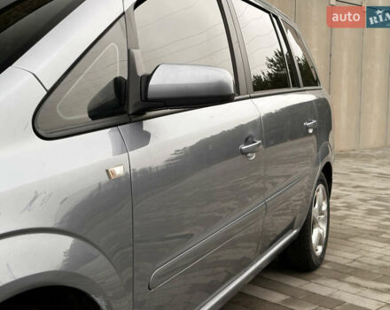 Серый Опель Зафира, объемом двигателя 1.69 л и пробегом 280 тыс. км за 4200 $, фото 10 на Automoto.ua