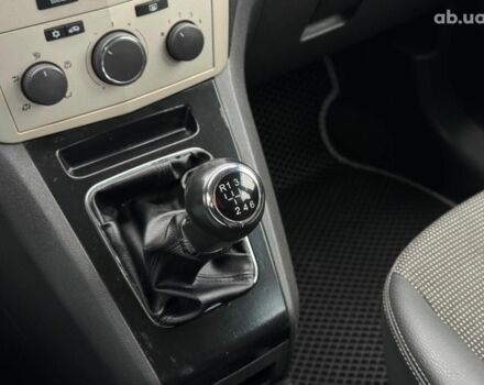 Серый Опель Зафира, объемом двигателя 1.9 л и пробегом 345 тыс. км за 6590 $, фото 21 на Automoto.ua