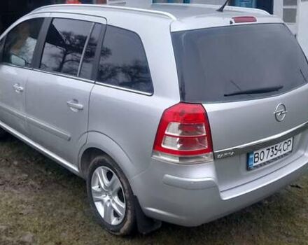 Серый Опель Зафира, объемом двигателя 1.6 л и пробегом 234 тыс. км за 5700 $, фото 4 на Automoto.ua